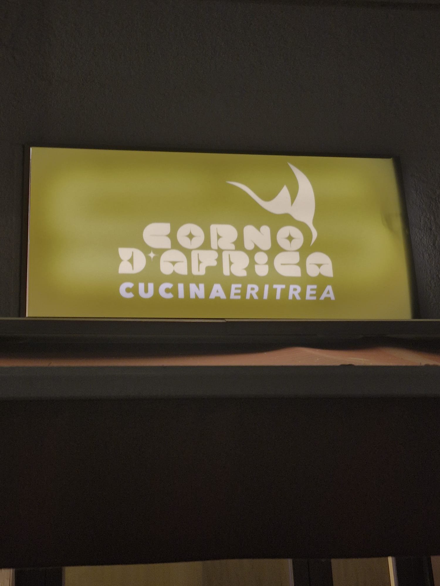 insegna del ristorante eritreo Corno d'Africa Milano