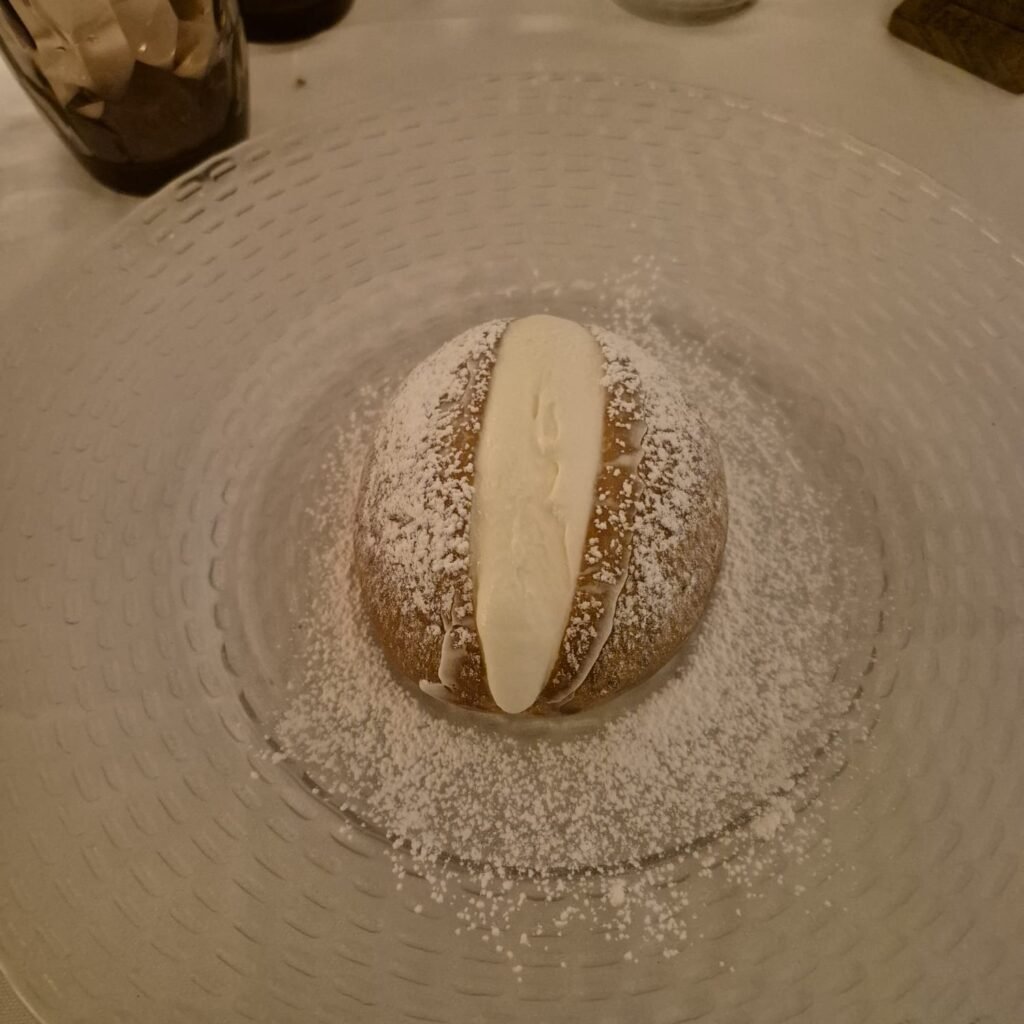 maritozzo con panna da Trastevere Legnano
